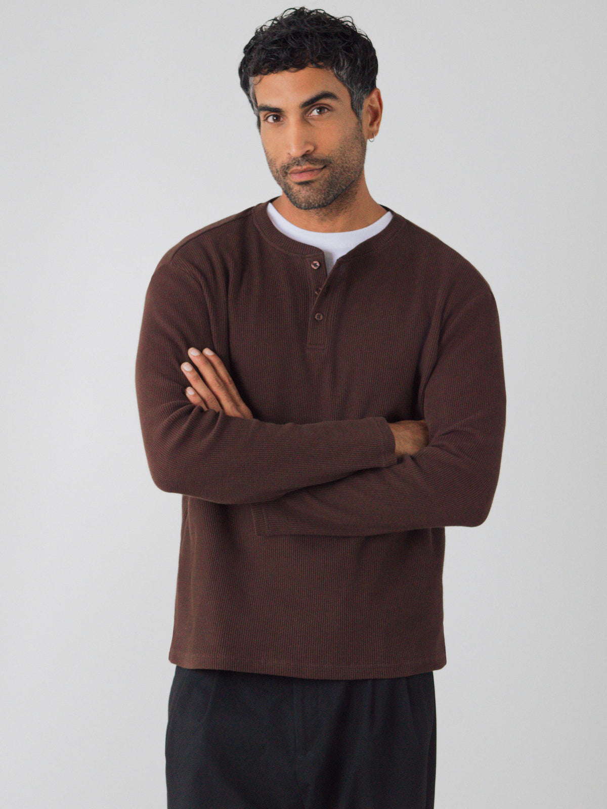 Langes Henley-Shirt