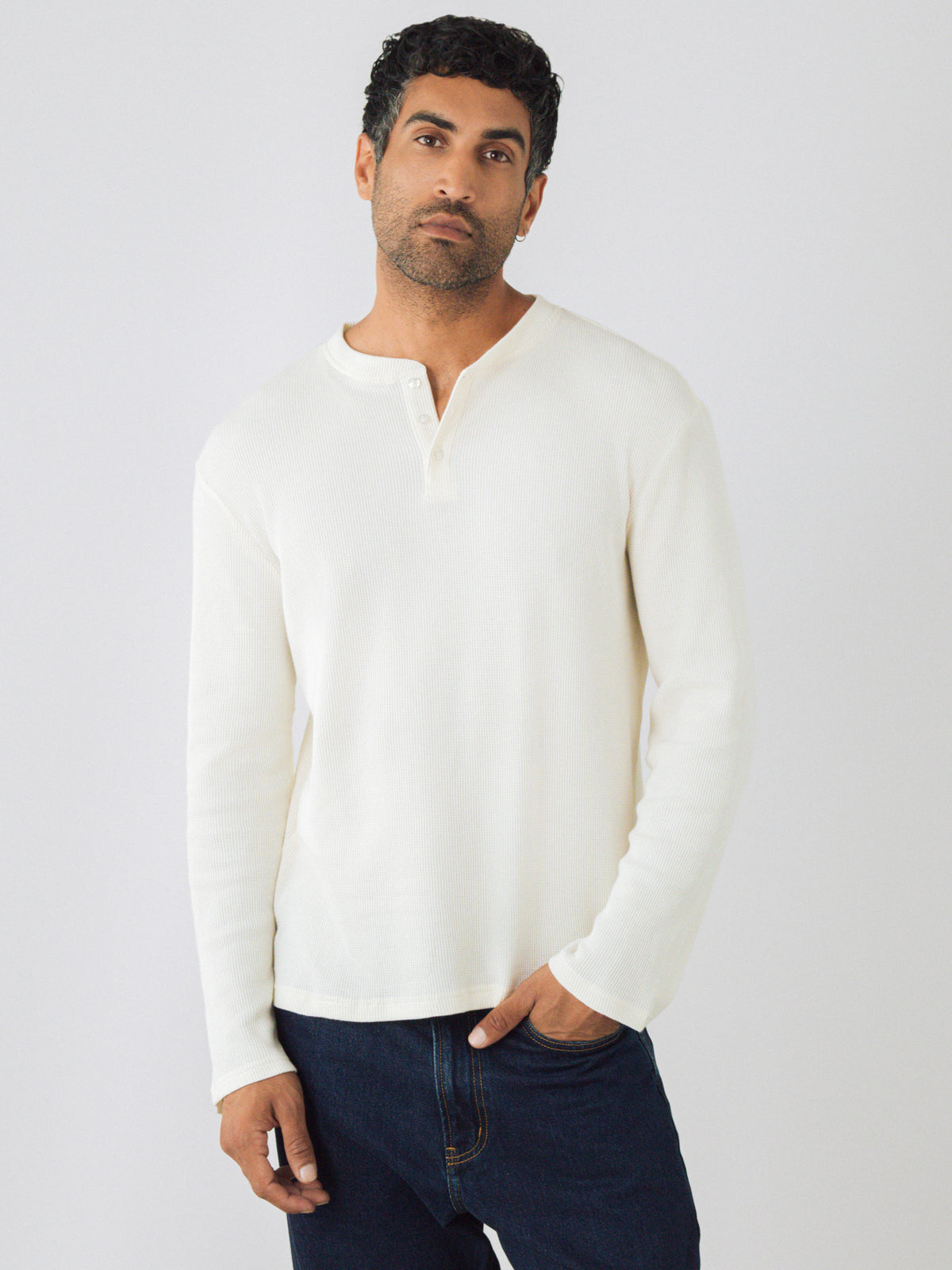 Langes Henley-Shirt