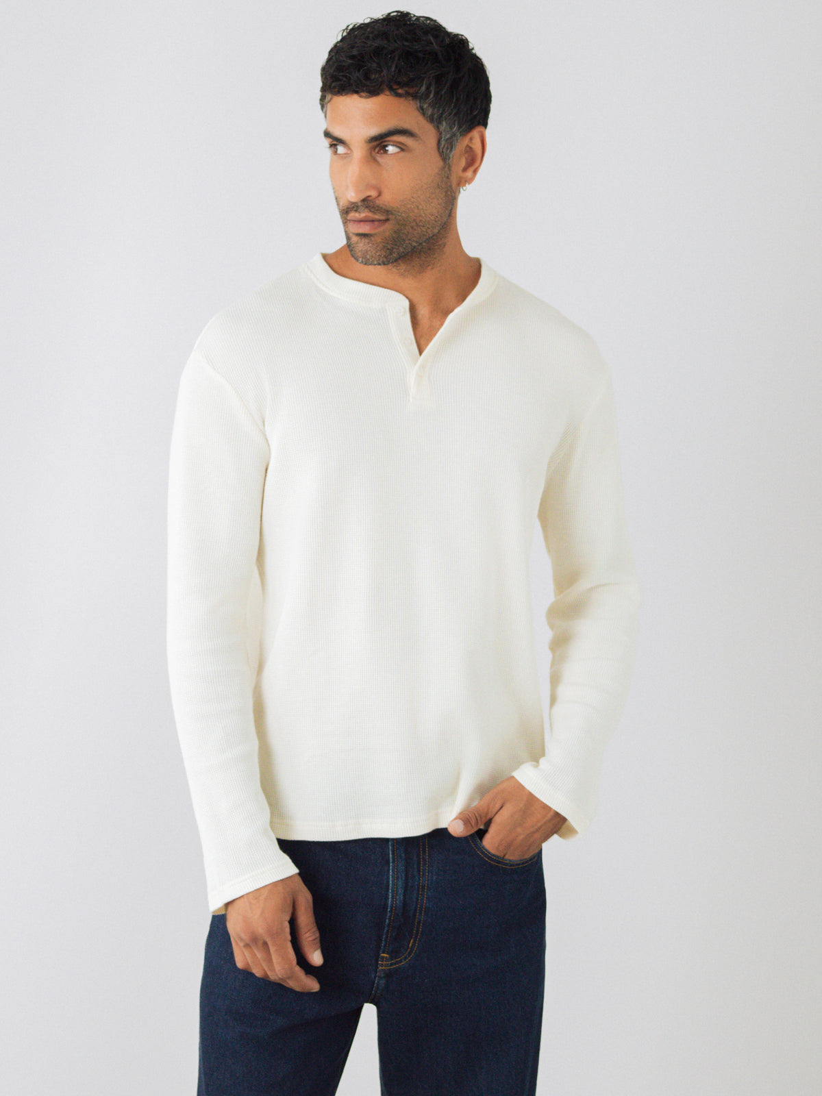Langes Henley-Shirt