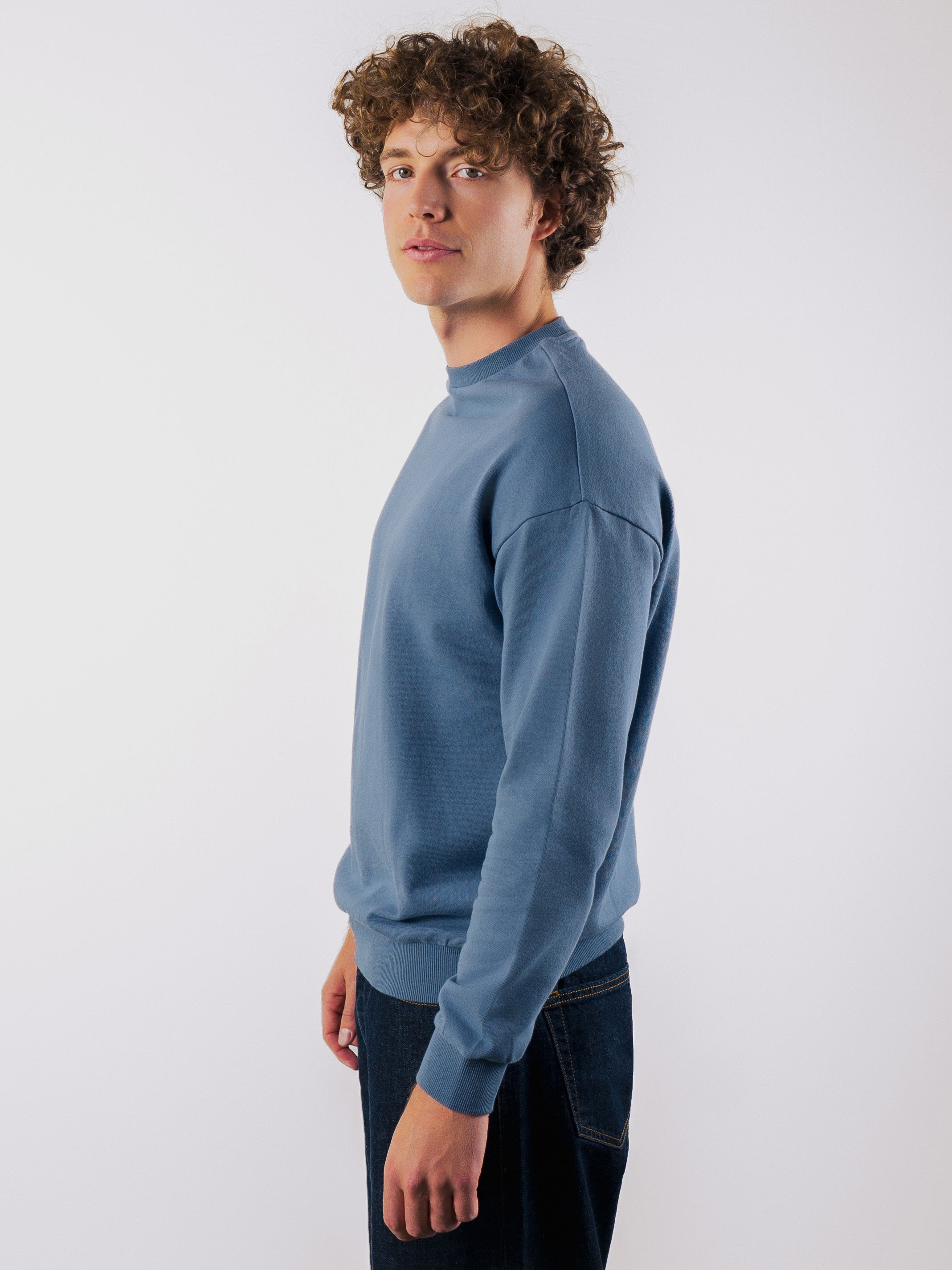 Leichter Pullover mit Rundhalsausschnitt