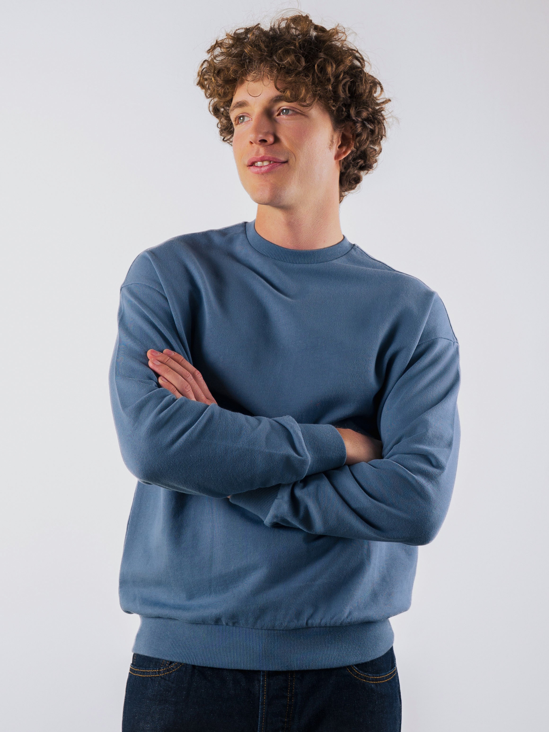 Leichter Pullover mit Rundhalsausschnitt