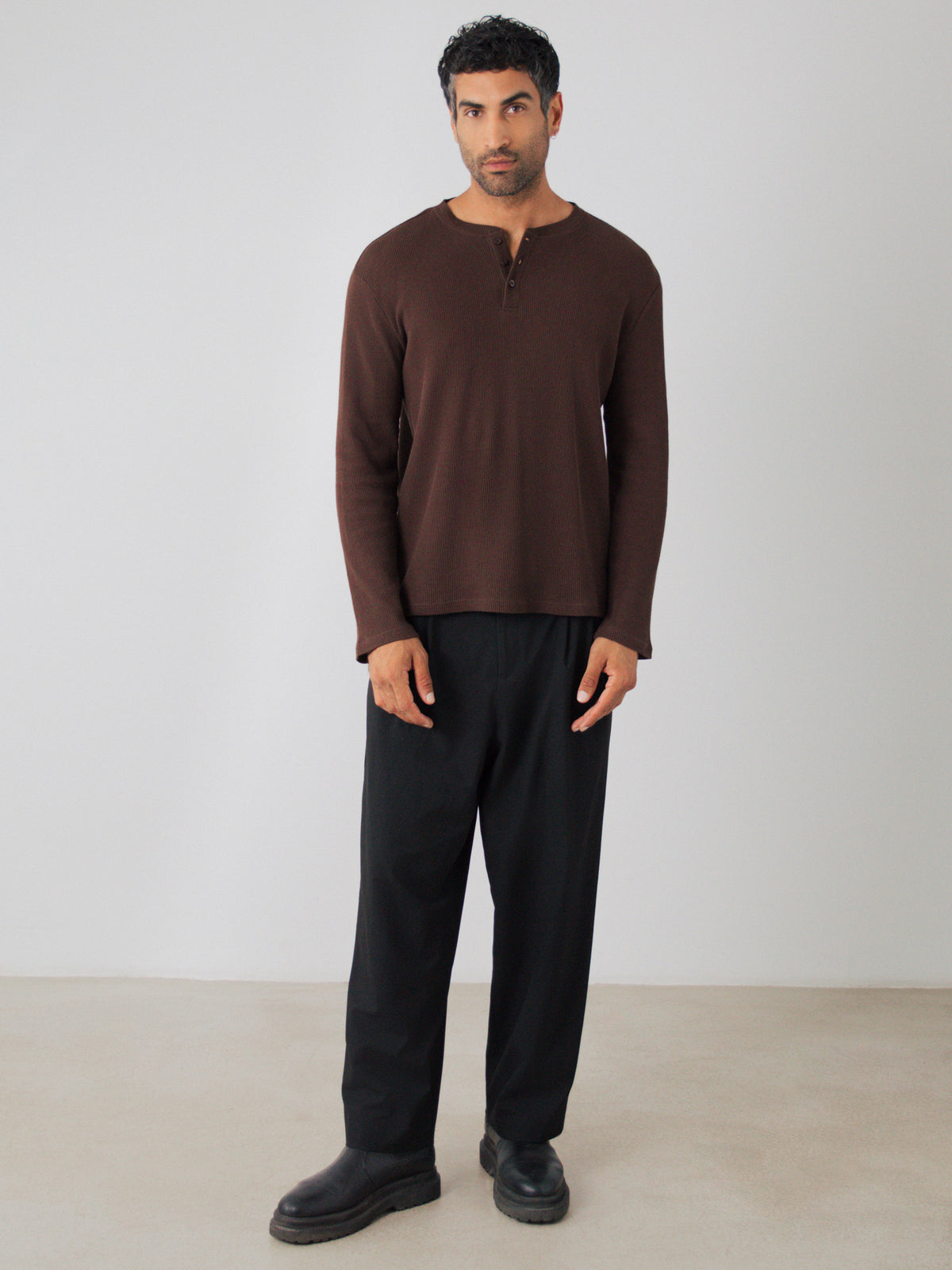 Langes Henley-Shirt