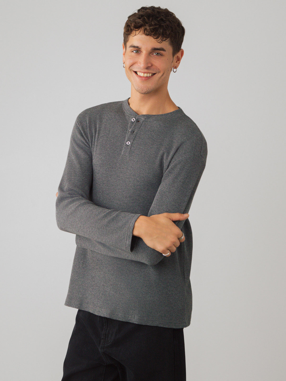 Langes Henley-Shirt