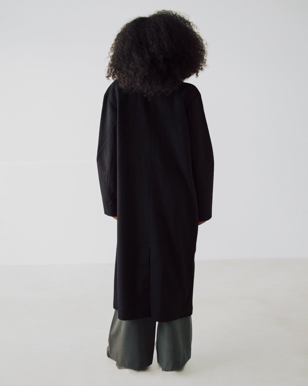 Mantel aus recycelter Wolle